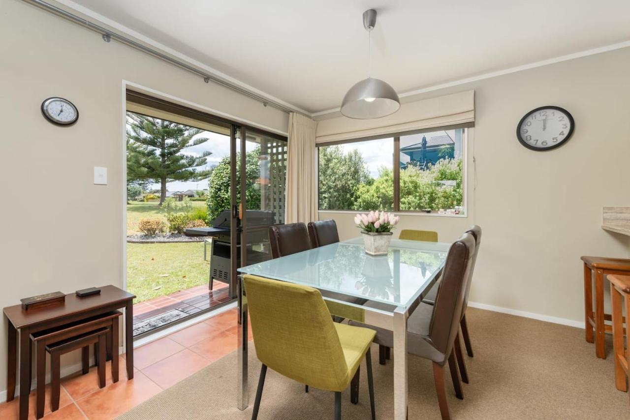 Golfers Delight In Quiet Cul De Sac Villa Mount Maunganui Exteriör bild